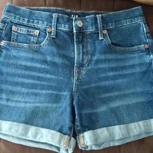 GAP 5" Mid Rise Denim Shorts